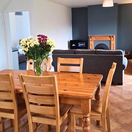 Dingle Harbour Cottages 3 Bed Sleeps 7 By Trident Holiday Homes Eksteriør billede